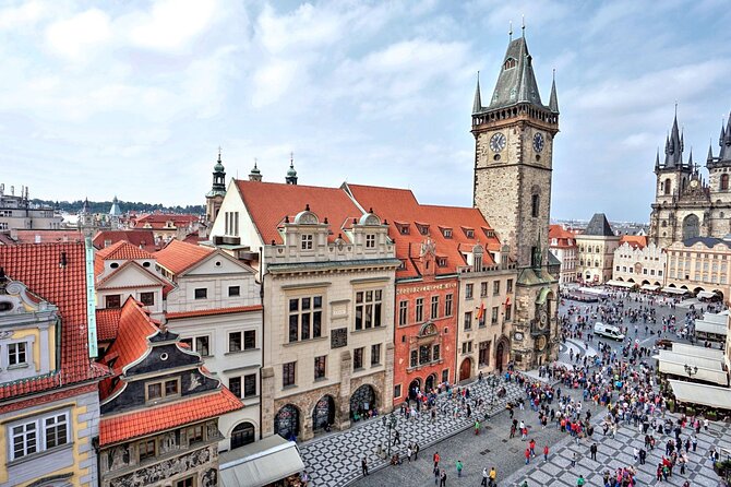 2-Day Prague Tour from Vienna with private Transfers and Lunches - Charles Bridge and Josefov: the mix of icons and lived-in history