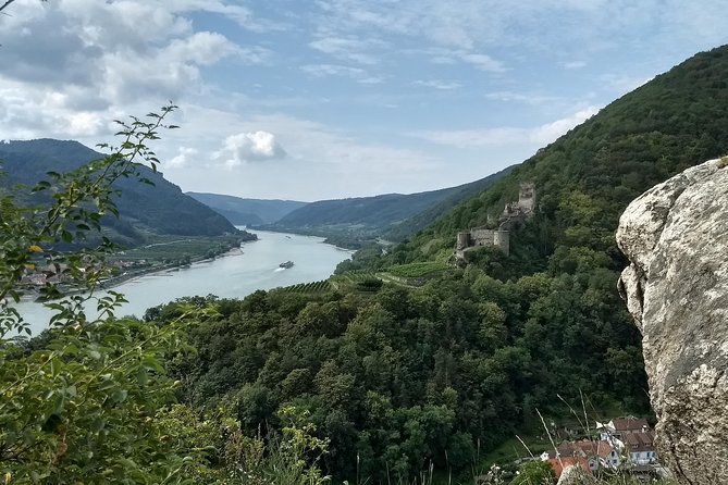3-Hour Private Hiking Tour to historic places around Spitz in Wachau Valley - How the Guide Changes the Feel of the Hike