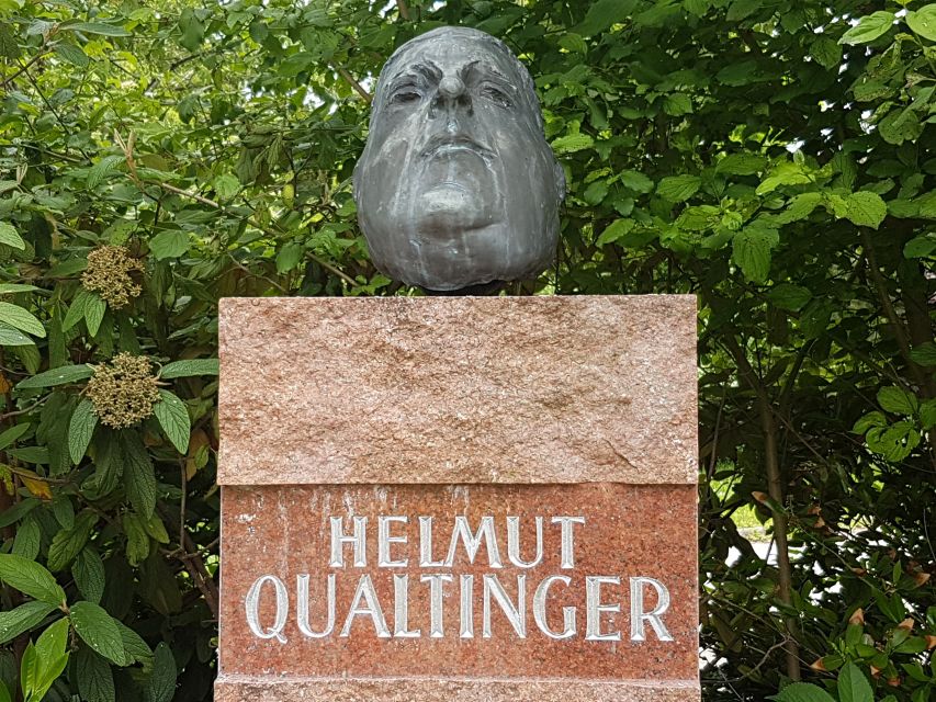 3-Hour Walking Tour of Vienna Central Cemetery - Meet at Gate 2, and plan your transport like a local