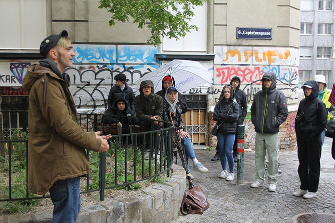 Alternative Tour in Vienna Off the tourist track - Getting Started at Karlsplatz and the Subway Passage Beat