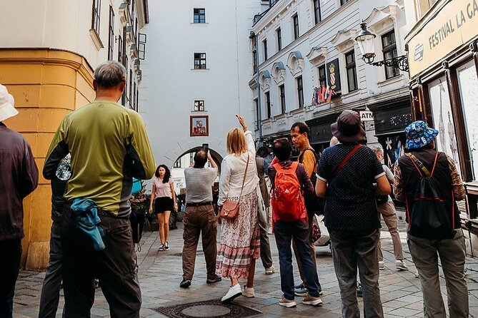 Beer Lovers’ Day Trip: Vienna to Bratislava - Getting to Bratislava: The Right Stop, the Right Meet Point, at the Right Time