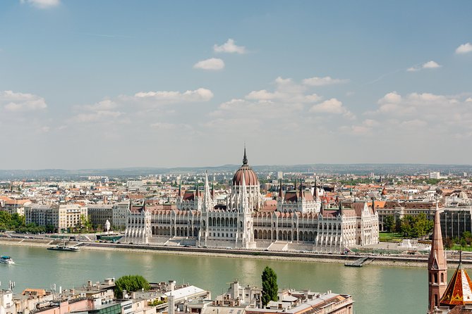 Budapest Day Trip from Vienna - Castle District and the Gellért Hill Citadel: the city look from above