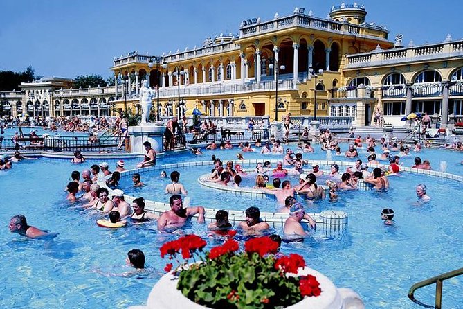 Budapest private day trip from Vienna - Budapest walking tour in the center: your “understand it fast” moment