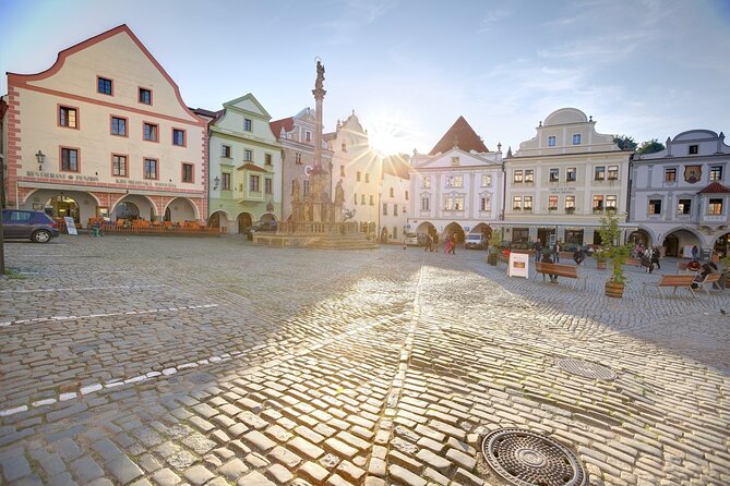 Cesky Krumlov Small-Group Day Trip from Vienna - Český Krumlov walking tour: medieval streets with a real guide