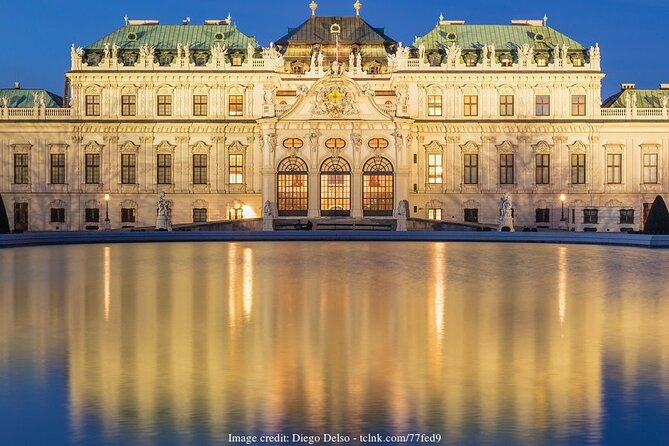 Christmas at Belvedere: 3hr Private Tour of Upper Palace & Market - What to bring so the experience stays enjoyable