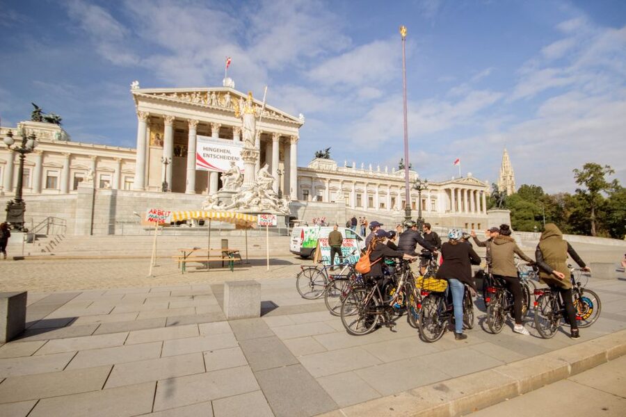 Classic Vienna: 3-Hour Guided Bike Tour - Hundertwasserhaus: A Colorful Break from the Formal Center
