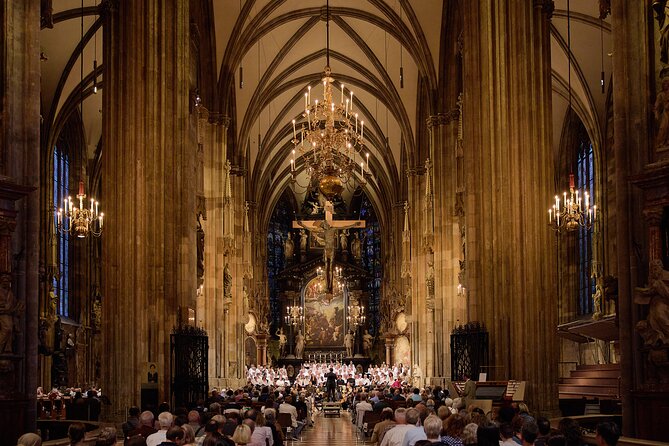 Concert at Vienna's St. Stephen's Cathedral - Audience Etiquette, Phone Noise, and Sound Clarity
