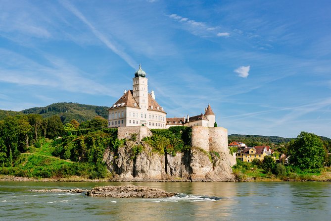 Danube Valley Day Trip from Vienna - Winter months (November through April): what changes when there’s no boat