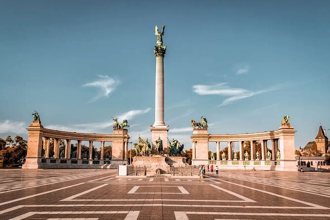 DayTrip to Budapest and Bratislava, two capitals - Two capitals, one timeline: what this day trip is really like