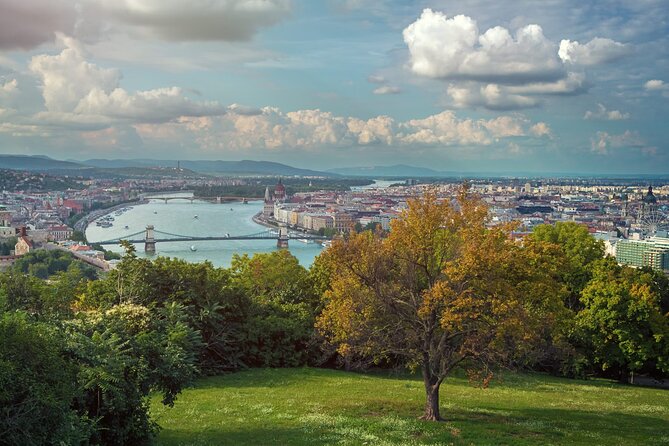 DayTrip to Budapest and Bratislava, two capitals - Up at Bratislava Castle: panoramic views and quick context