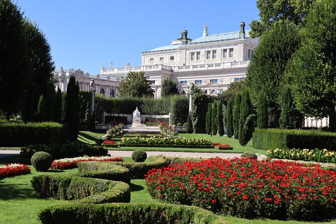 Empress Sisi - The Lady Di of Vienna - Capuchin Crypt: the Habsburg burial cult explained at the end