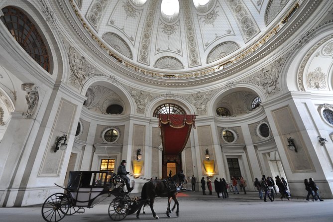 Exclusive Vienna Old Town Highlights Walking Tour (max. 6 persons) - Stop 1 at Albertinaplatz: the best kind of starting point