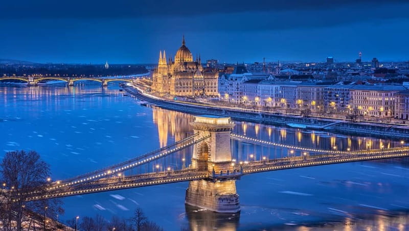 From Vienna: Budapest Group Day Trip - Váci Street free time: where you eat, shop, and reset for the ride back