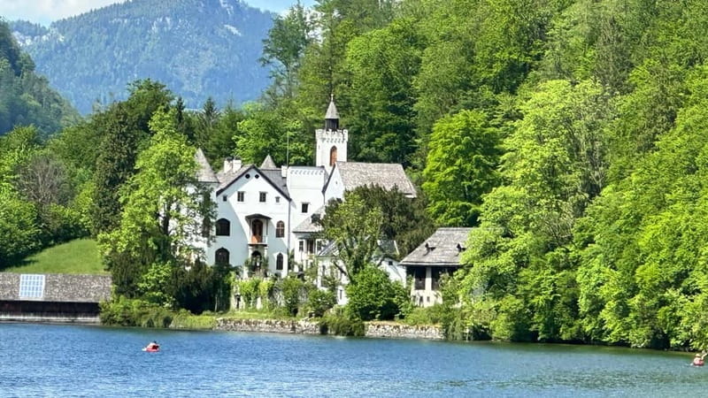 From Vienna: Gmunden, Hallstatt, Salzkammergut Day Tour - Group Size, Comfort, and the Kind of Day This Turns Into