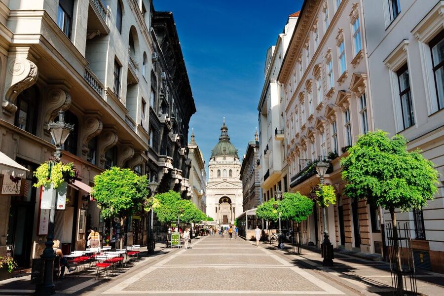 From Vienna: Guided Day Trip to Budapest - Photos, Instagram Hotspots, and When You’ll Actually Get the Shot