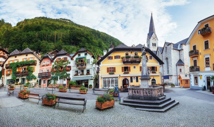 From Vienna: Hallstatt Day Trip with Hotel Pickup - Price and value: what you are paying for at $318