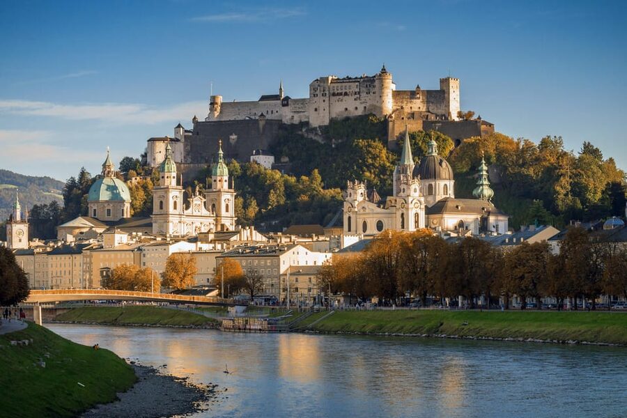 From Vienna: private day trip to Hallstatt and Salzburg - Key points at a glance