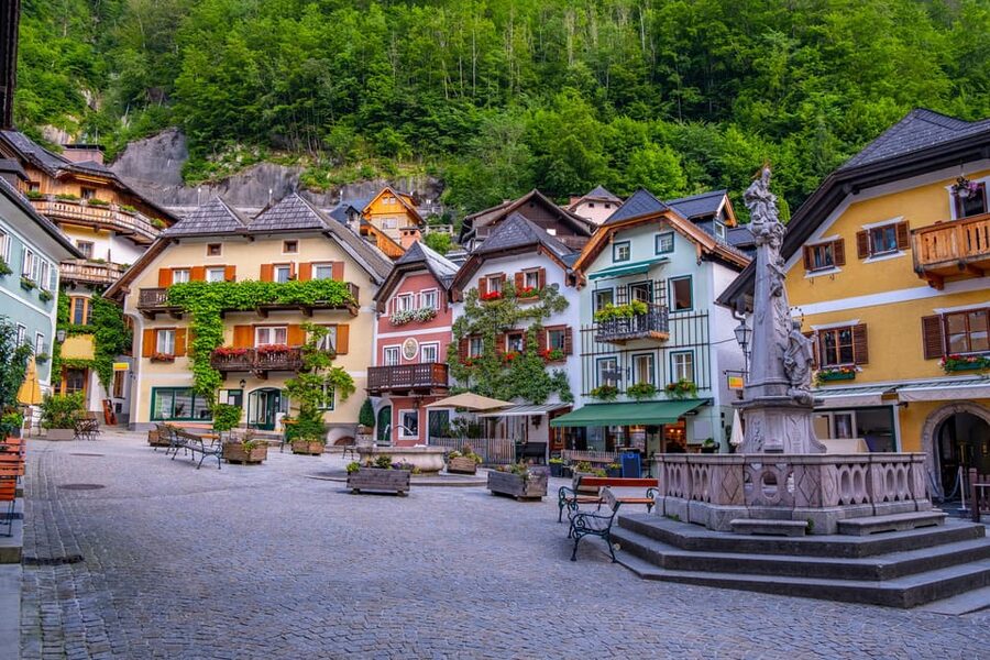 From Vienna: private day trip to Hallstatt and Salzburg - Who this private day trip fits best