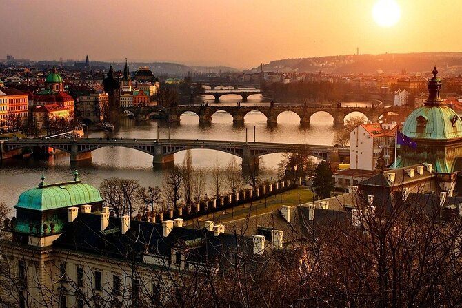 Full-Day Private Tour to Prague from Vienna - Door-to-door Vienna pickup, then the drive to Prague