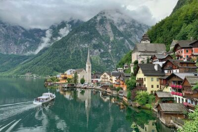 Full Day Tour from Vienna to Wachau, Melk, Hallstatt and Salzburg