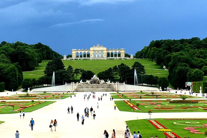 Grand Schoenbrunn Palace and Carriage Museum Tour Small Group - From Museum Shop start to reserved entry: how the tour keeps things smooth