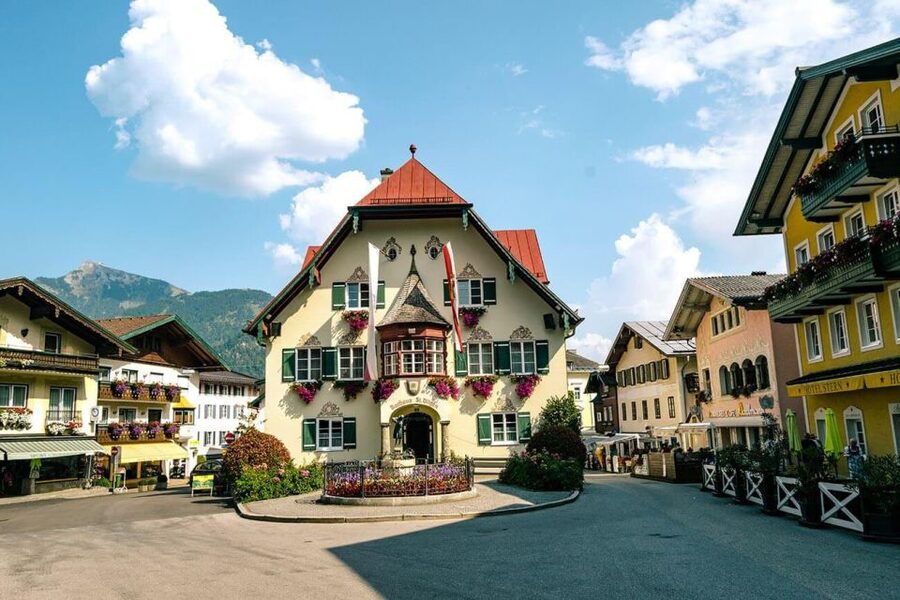 Hallstatt Highlight tour with St. Gilgen Tour from Salzburg - Price and Value: Is $738 per Group Worth It?
