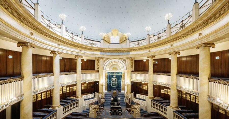 Jewish Vienna: City Synagogue Guided Tour - A Stadttempel visit that feels personal, not just historical