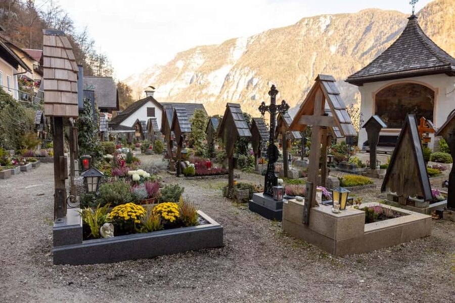 Majestic Walking Tour of Hallstatt - Evangelische Pfarrkirche Hallstatt: a second church lens, same town, new meaning