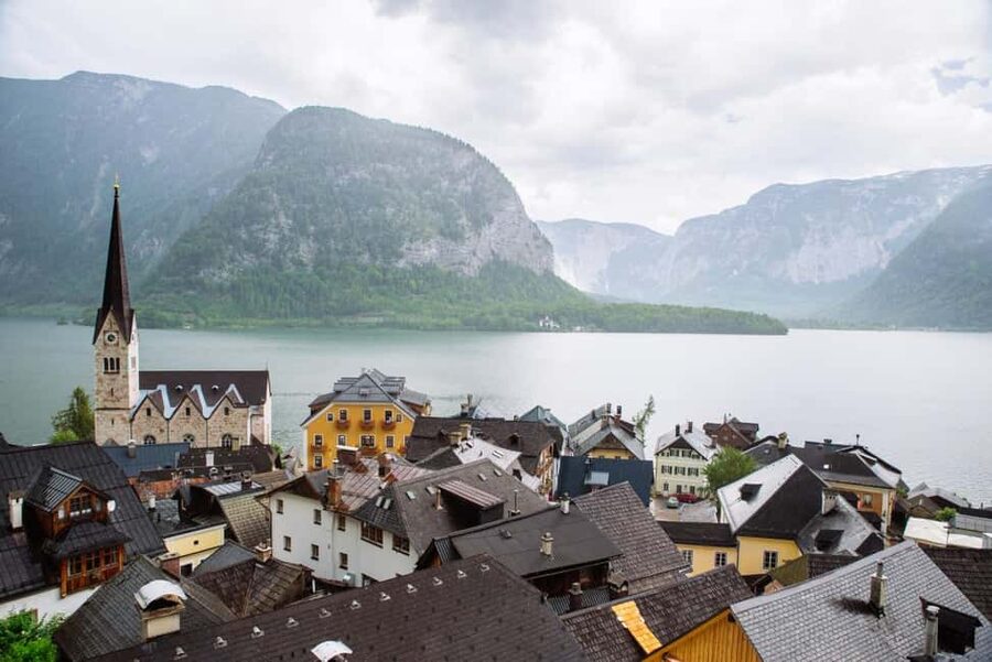 Majestic Walking Tour of Hallstatt - Timing, pacing, and what to wear for Hallstatt steps