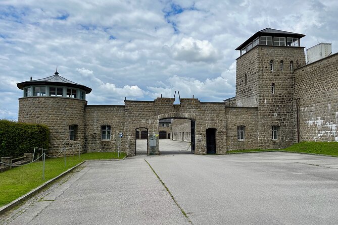 Mauthausen Concentration Camp Day Trip from Vienna - Lunch on the Return: Snacks at the Memorial, Then Two Quick Stops
