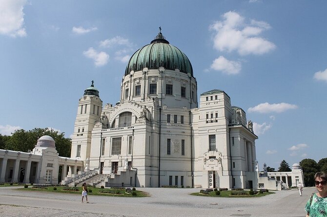 Mobile puzzle rally tour at the Vienna Central Cemetery - How the Mobile Puzzle Rally Works (No App, Just Your Phone)