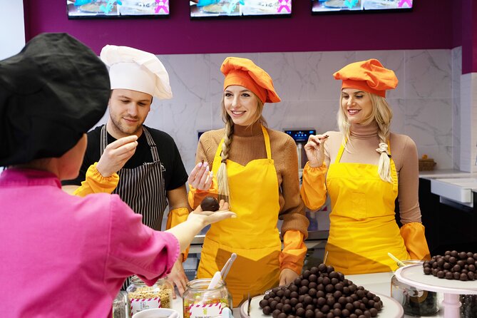 Mozart Kugel Workshop in Chocolate Museum Vienna "BO-YO" - Group Size, Timing, and Why 1.5 Hours Works