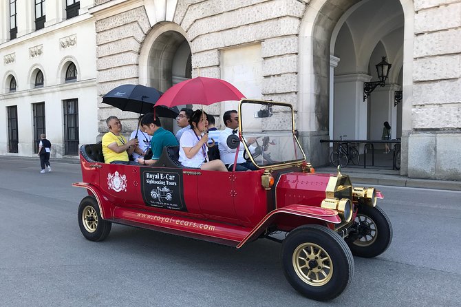 Oldtimer Tour Vienna Gold Tour - The Spanish Riding School Stop and the Lipizzaner Factor