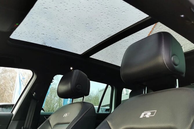 Private Airport and City Transfer in Panoramic Roof Station Wagon - Door-to-Door Vienna Transfers in a Panoramic Roof Station Wagon