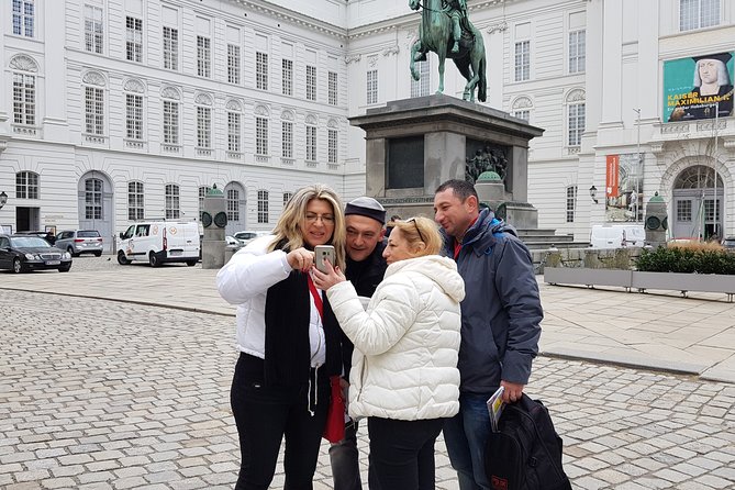 Private City Discovery walk - Historical Treasure hunt - A 3-hour Vienna Inner City hunt, built around puzzles