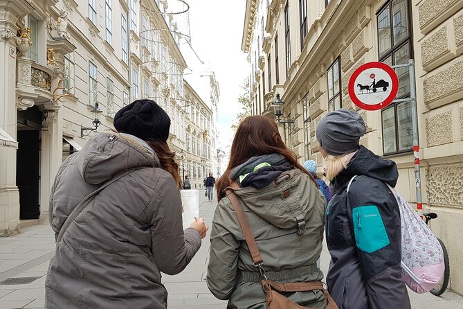 Private City Discovery walk - Historical Treasure hunt - Who this Vienna treasure hunt is best for