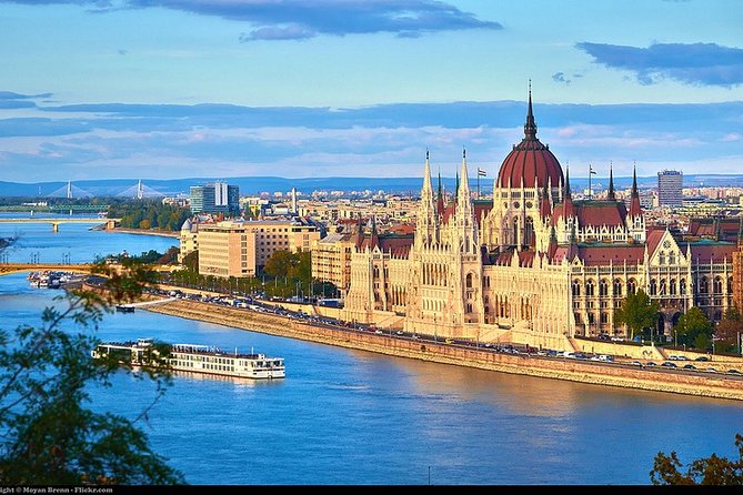 Private day tour to Budapest from Vienna - The Budapest handoff: meeting your guide and setting expectations
