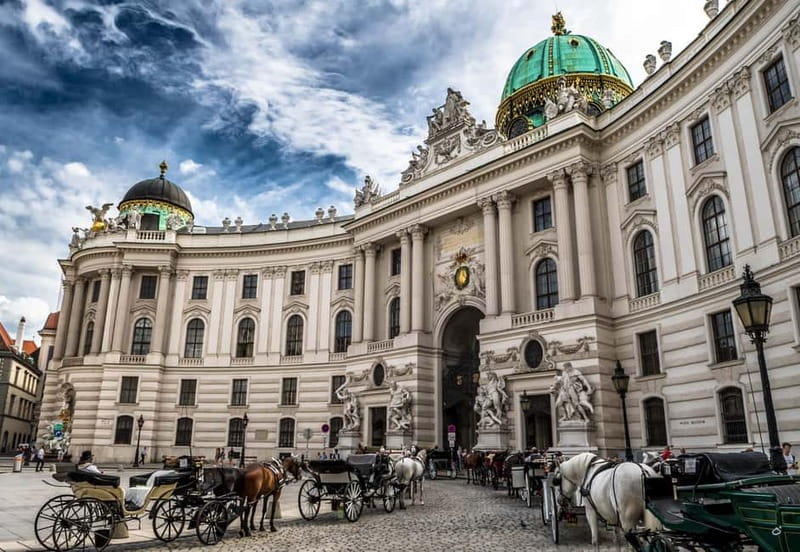 Private day trip: Budapest > Bratislava & Vienna, in English - The Drive to Vienna: Why the Right Driver Changes the Whole Day