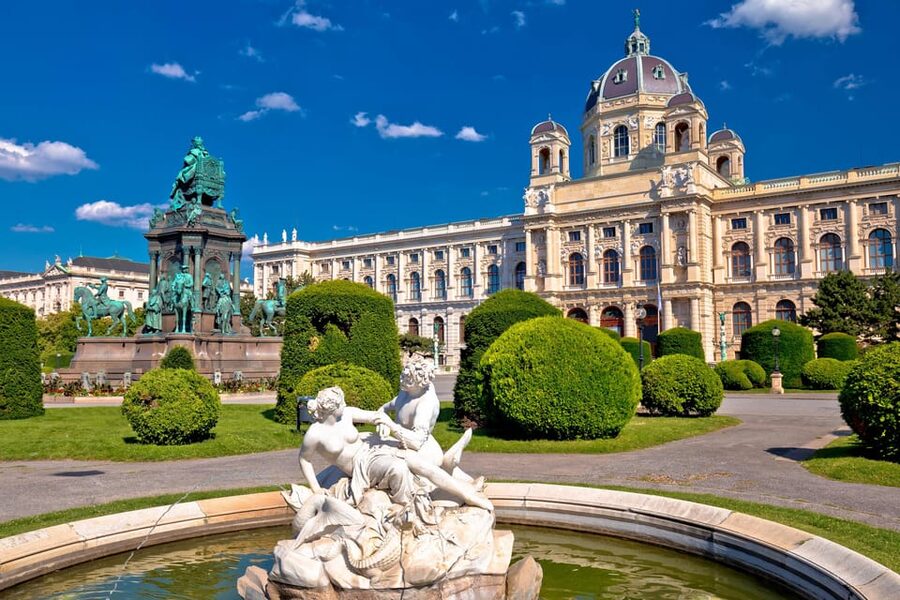Private day trip from Budapest to Vienna and back - Vienna on foot: Ringstrasse, historic center wandering, and quick wins