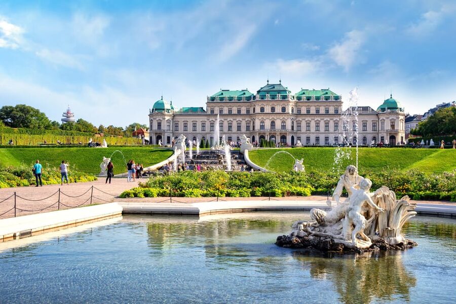 Private day trip from Budapest to Vienna and back - Schönbrunn Palace: your best bet for a full, satisfying Vienna moment