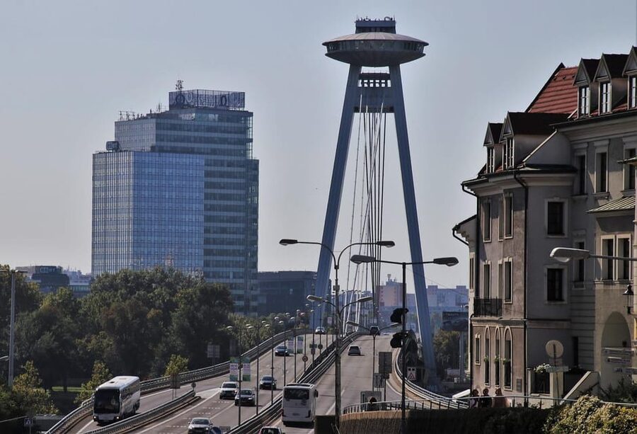 Private day trip to Bratislava from Vienna - Bratislava Castle: your first big viewpoint to get your bearings fast