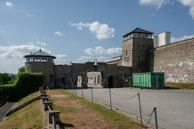 Private Memorial Tour from Vienna to Mauthausen & Eagle's Nest - Kehlsteinhaus and the Eagle’s Nest summit: elevator, views, and propaganda context