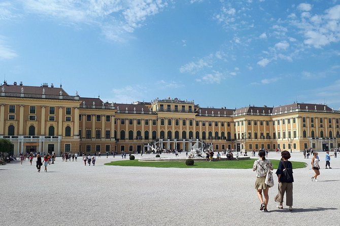 Private Schönbrunn Palace and Gardens Tour - The private guide advantage: how it changes your day
