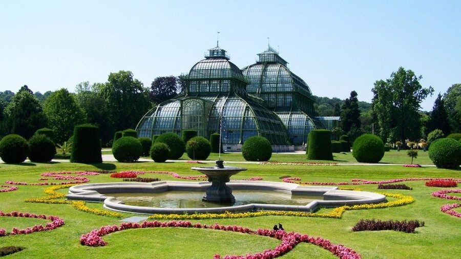 Private Schönbrunn Palace Tour: Entrance included - Meeting at Group Center Schönbrunn and Getting In Fast