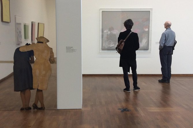 Private Tour with an Art Historian of the Leopold Museum: Gustav Klimt, Egon Schiele and Viennese Art Nouveau - Your guide: how an art historian changes the museum game