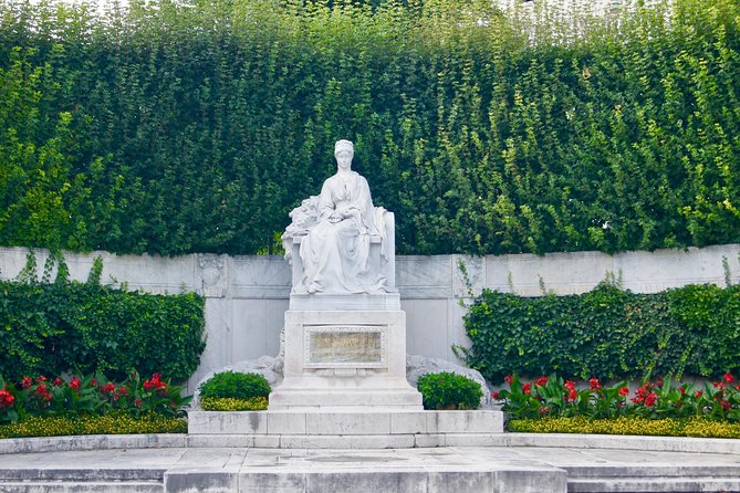 Private Vienna Walking Tour - The private guide factor, and why pace is part of the value