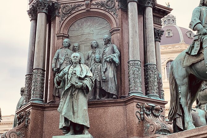 Private Vienna Walking Tour - Graben, Plague Column, and Jewish Square: where the tour gets more meaningful