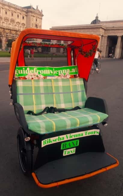 RAXI (Electric Rickshaw) Vienna Tours with two options - Why an electric rickshaw in Vienna feels different than a bus