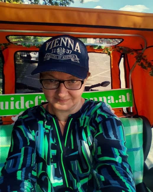 RAXI (Electric Rickshaw) Vienna Tours with two options - Your route stops: what each one offers