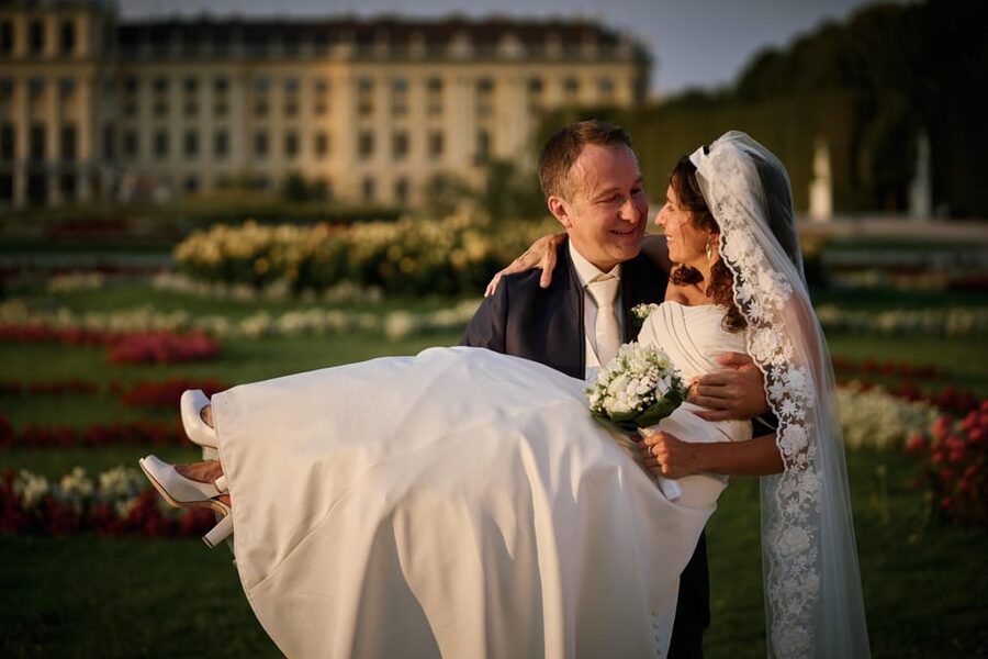 Schönbrunn Palace Private Photoshooting tour - The Start at Schönbrunn: A Portrait Warm-Up Before You Move